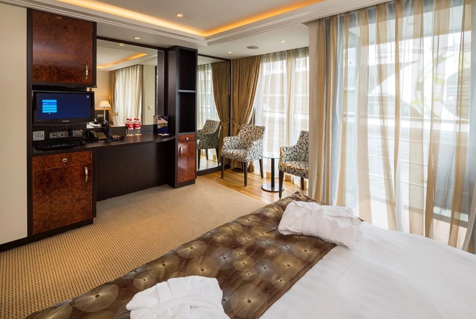 AmaWaterways River Cruises - Amabella - CAT. AA 1.jpg